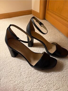 Naturalizer Black Ankle Strap Block Heel Sandals